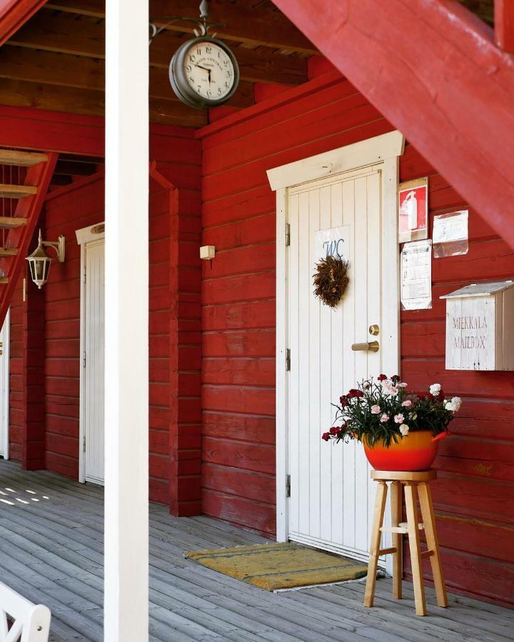 Guesthouset Miekkalan Aitat 2*
